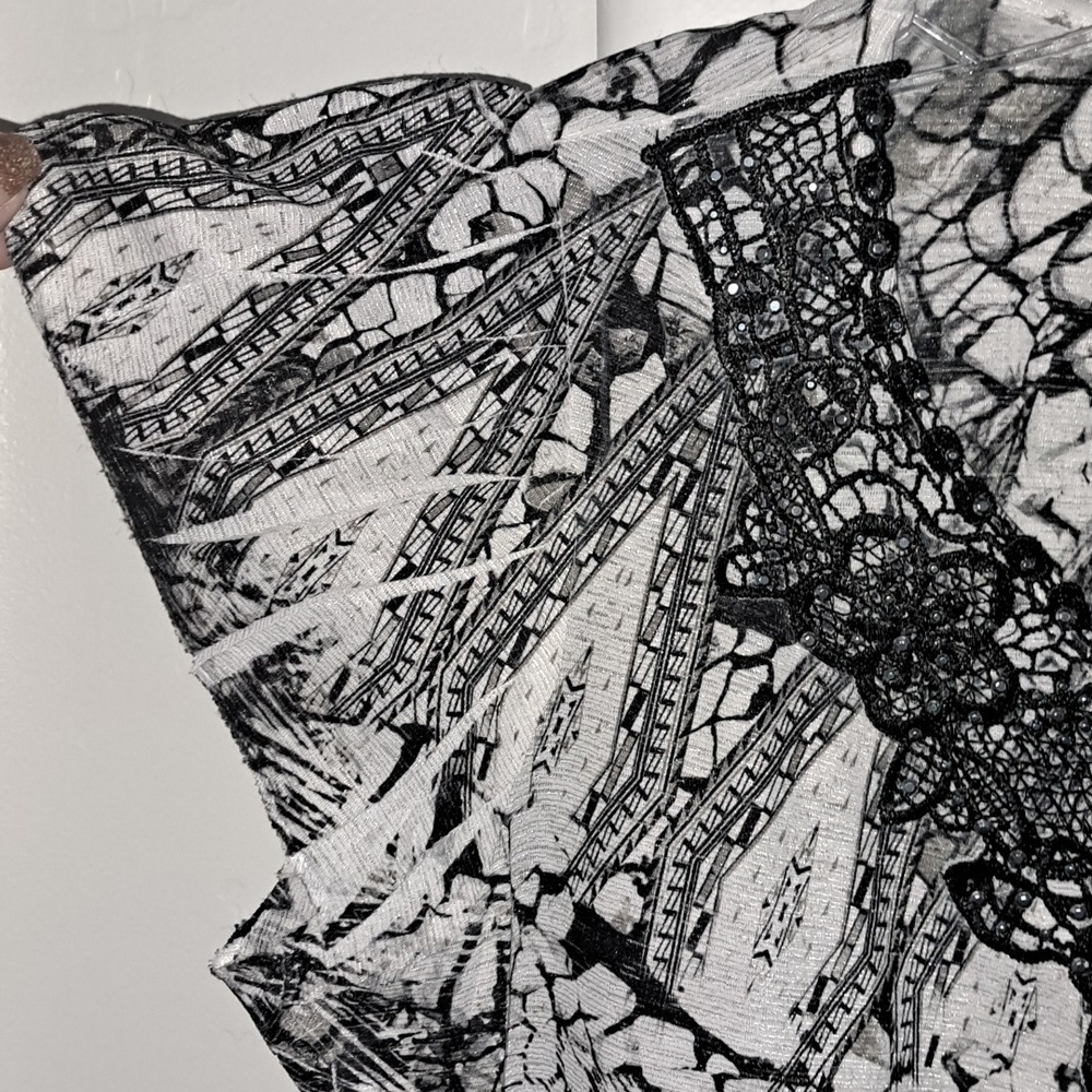 Apt. 9 Black and White Patterned Short Sleeve Top Size XLP - Picture 7 of 14